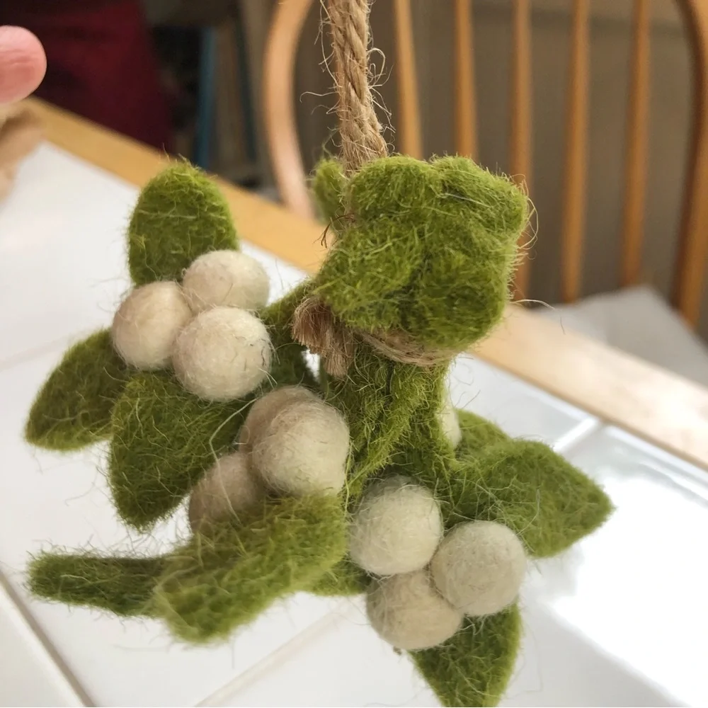 NWT Misletoe ornament Felted fair trade made